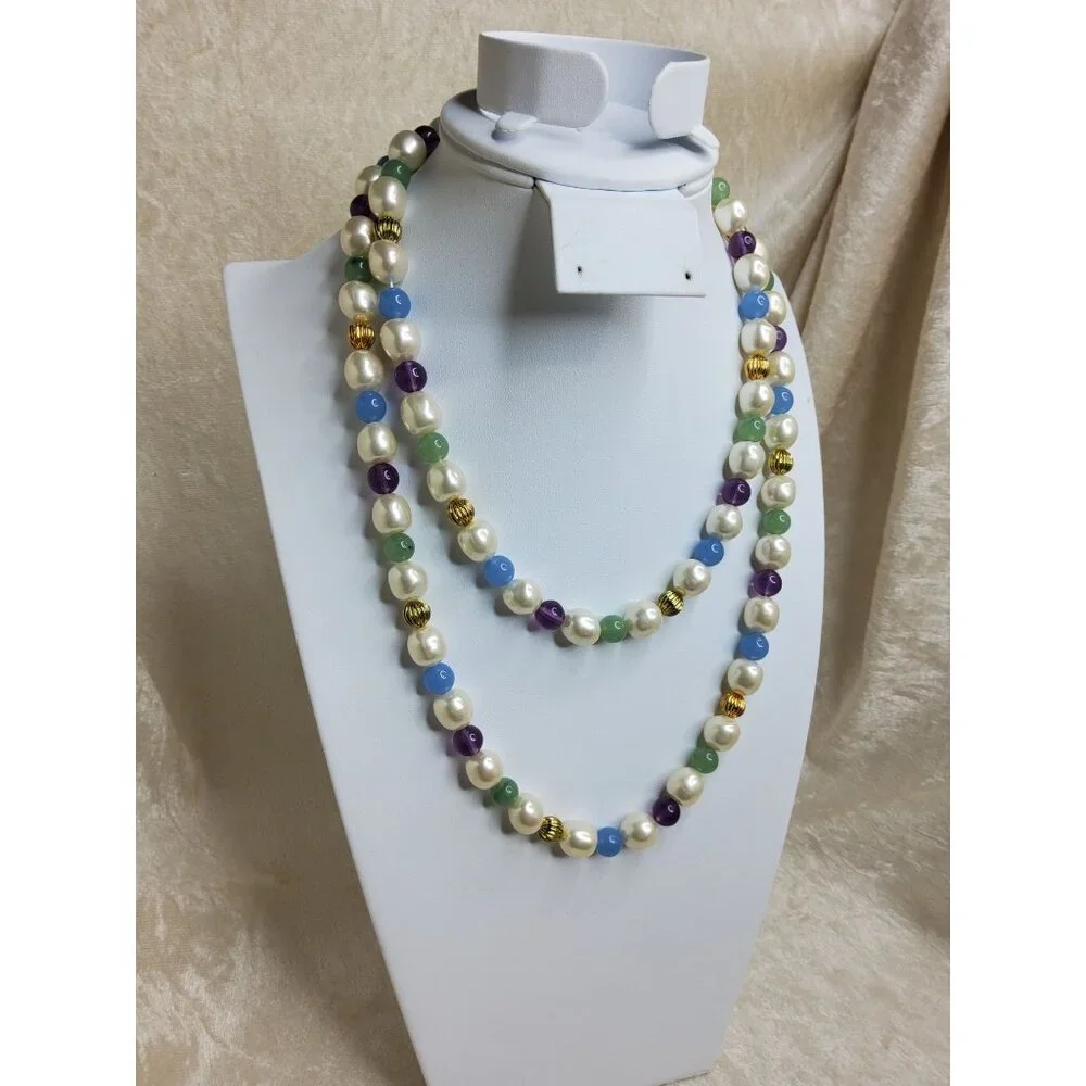 vintage beautifull gold accents multicolor beaded necklace